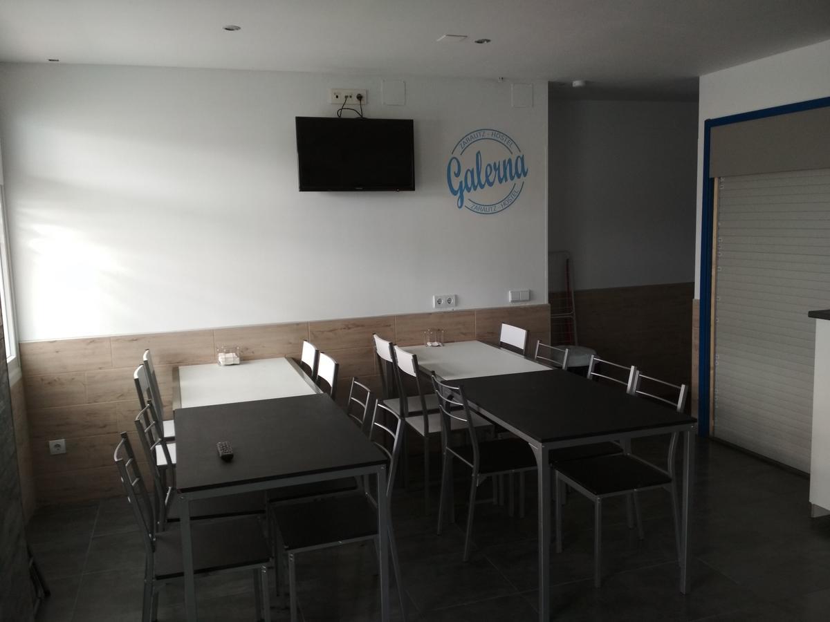Galerna Zarautz Hostel Buitenkant foto